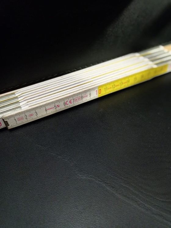 Image 1 of Poltrone Knoll Wassily B3 in pelle nera di Marcel Breuer