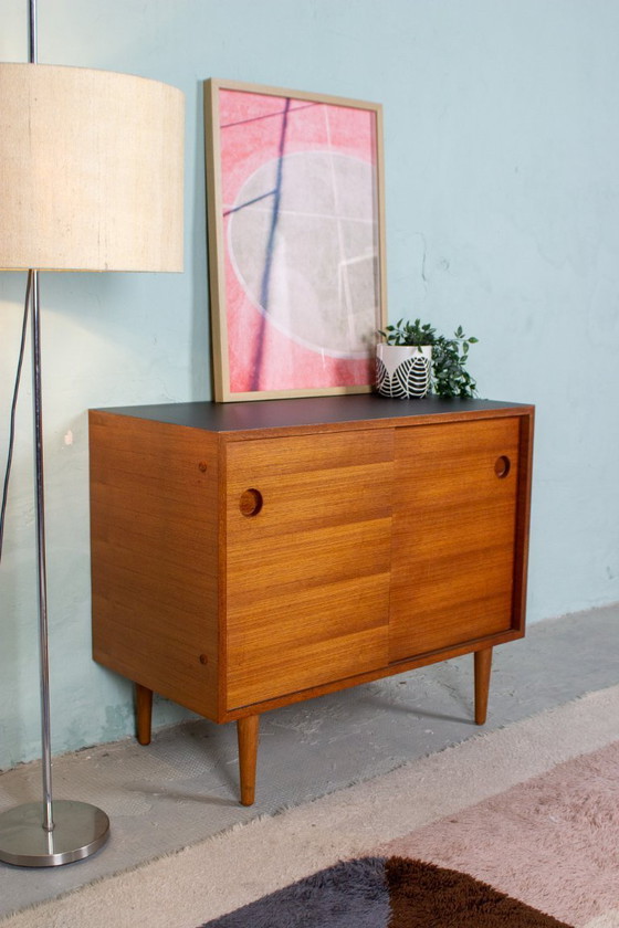 Image 1 of Vintage teakhouten ladekast/dressoir, Deens, midden 20e eeuw