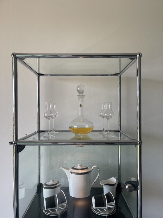 Image 1 of Vitrine design USM Haller