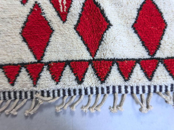 Image 1 of traditional Moroccan carpet 250cmx150cm