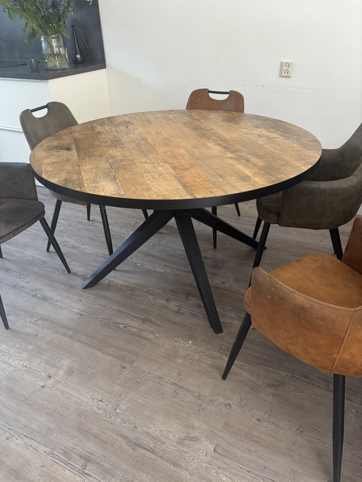 Table ronde en HPL 140 cm avec un plateau noir