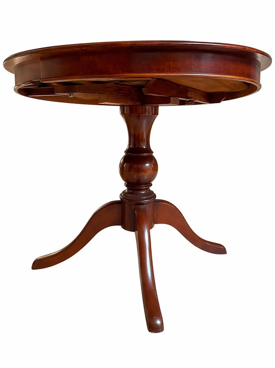 Image 1 of Vintage Extendable Round Dining Table in Burl Walnut Veneer, ca. 1930
