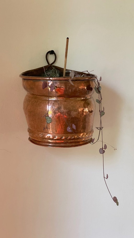 Image 1 of Hangende koperen en stalen plantenpot