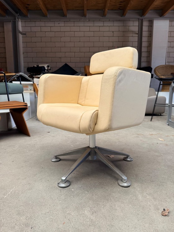 Image 1 of Fauteuil de conférence Giroflex 21 (stock : 7)