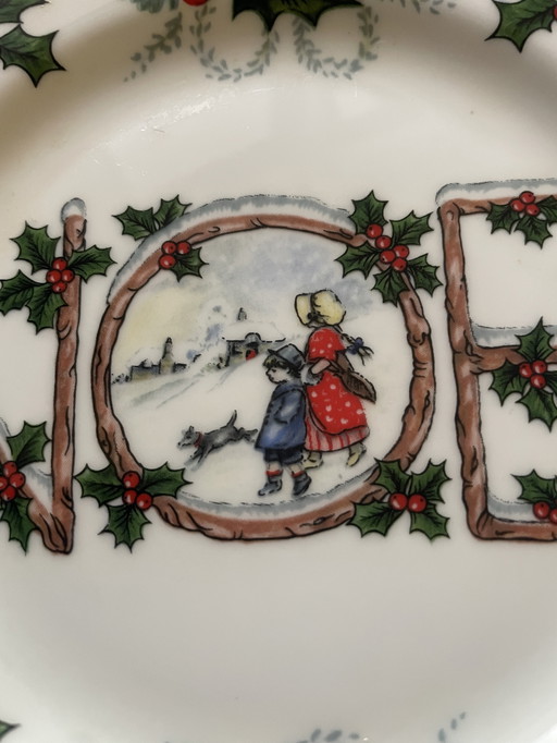 Vintage Christmas plates high quality