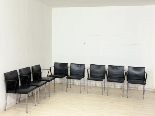 8 elegante design vergaderstoelen in zwart leer