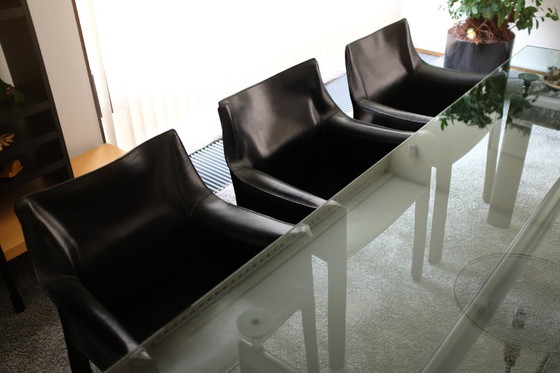 Image 1 of 6x poltrone Cassina in pelle nera CAB con braccioli