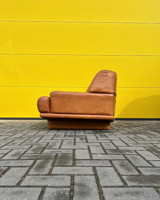 Image 1 of Fauteuil lounge vintage en cuir cognac