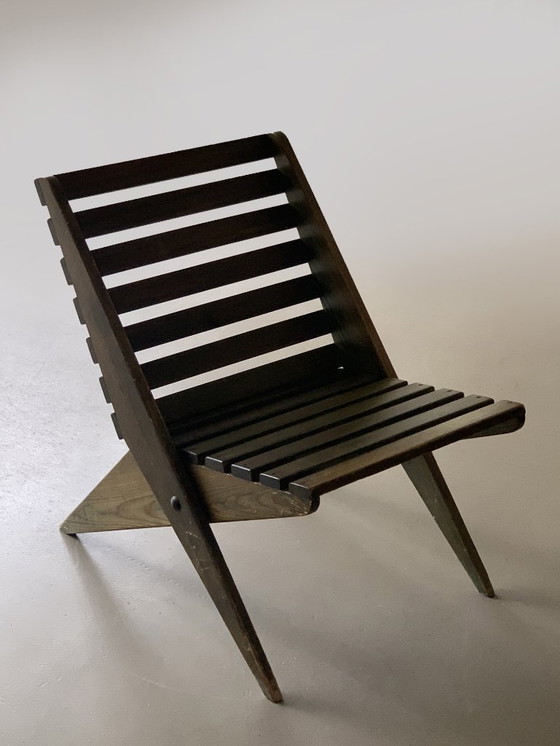 Image 1 of Opklapbare lattenstoel (schaarstoel)  uit het midden van de 20e eeuw