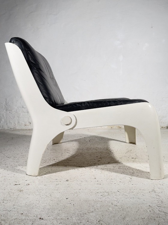 Iconiche poltrone lounge in fibra di vetro degli anni '70, in stile "era spaziale", di Carl Straub. (photo 12 of 14)