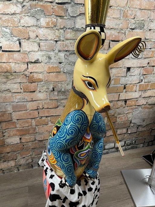Skippy, el canguro drag de Tom
