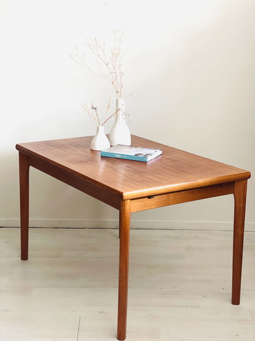 Vintage eettafel uitschuifbaar