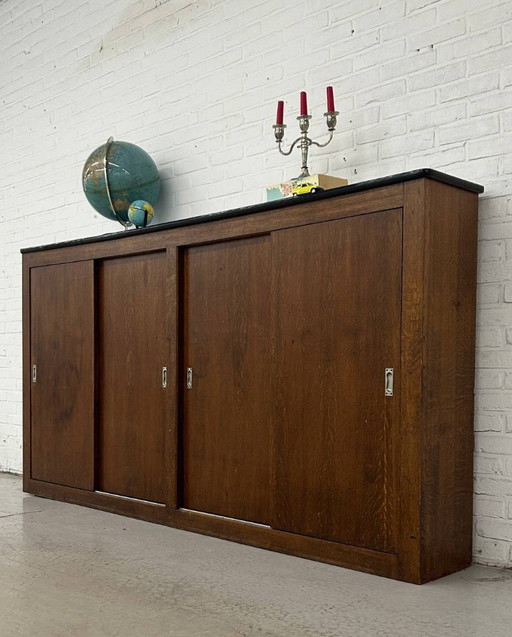 Armoire d'école vintage - armoire à portes coulissantes