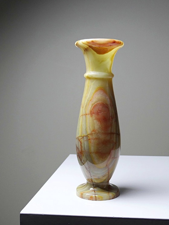 Image 1 of Duo de vases balustres vintages en onyx strié vert Italie mid-century