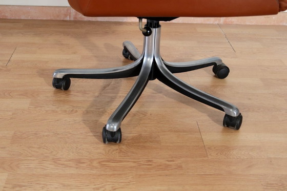 Image 1 of Tecno P126 Chefsessel, entworfen von Osvaldo Borsani für Tecno im Jahr 1966