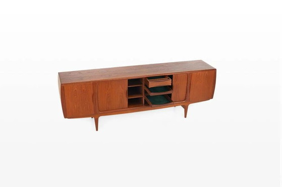 Scandinavian sideboard by Johannes Andersen for Uldum Møbelfabrik, 1960s (photo 5 of 12)