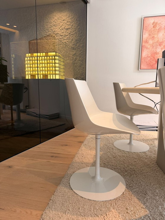 6x MDF Italia Flow Chair weiß – Esszimmerstühle, Kunststoff, Aluminium (photo 4 of 6)