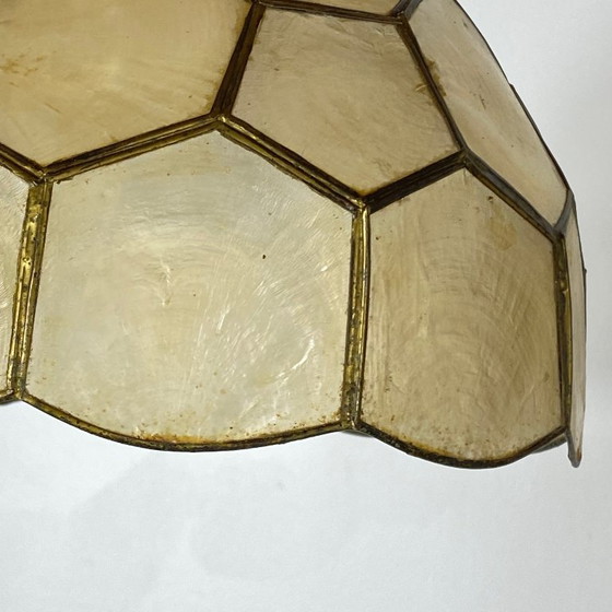 Pair of Capiz Pearl Pendant Lights, 1950s – Pendant lamps, Stone (photo 3 of 9)