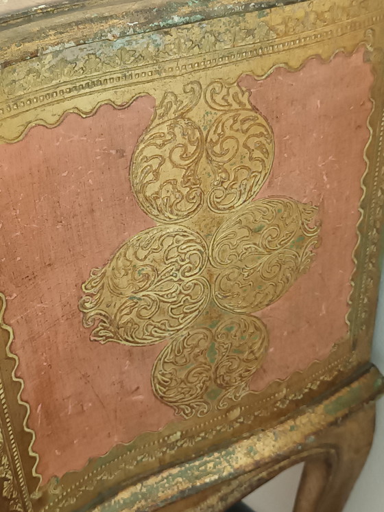 Image 1 of Commode Florentine