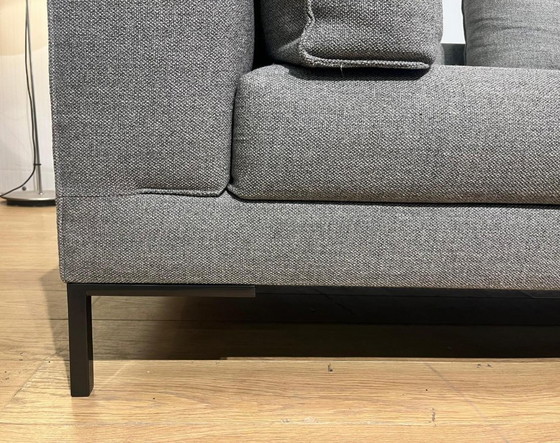 Image 1 of NEW CONDITION Design on Stock Aikon Lounge + WARRANTY