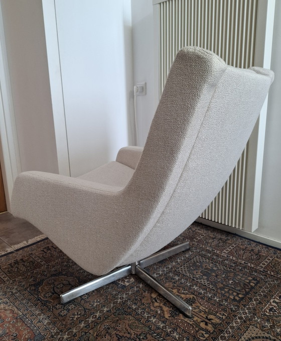 Image 1 of Sillón Artifort restaurado.