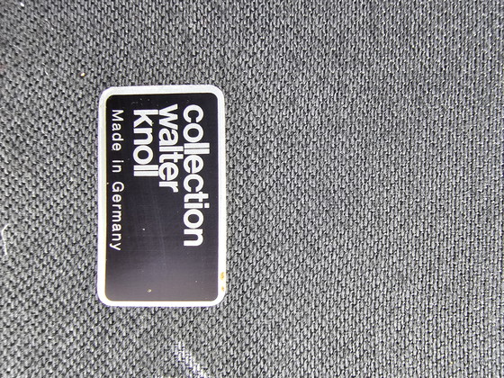 Image 1 of Knoll modulair sofa