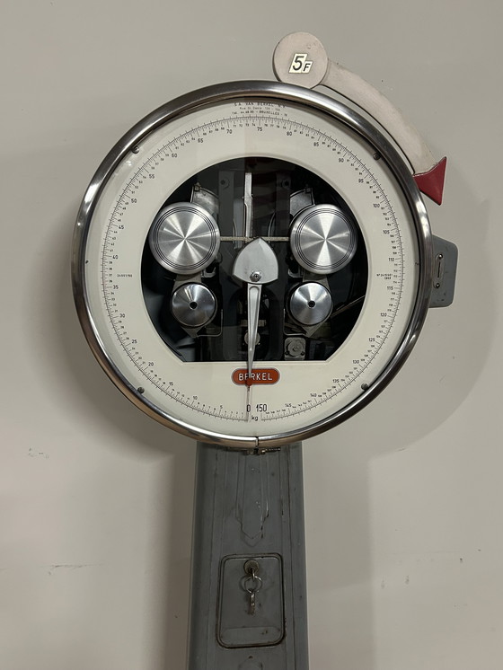 Image 1 of Berkel Wiegestation 1969 Stadtmobiliar