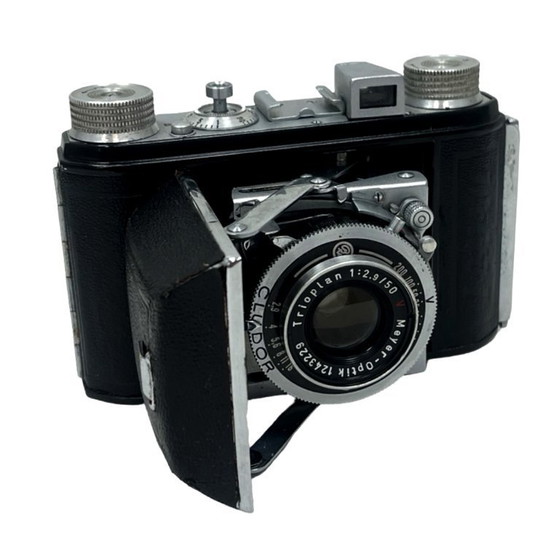 Image 1 of German Welta Welti I Meyer-Optik Trioplan 2.9/50 camera, 1950s, in working order