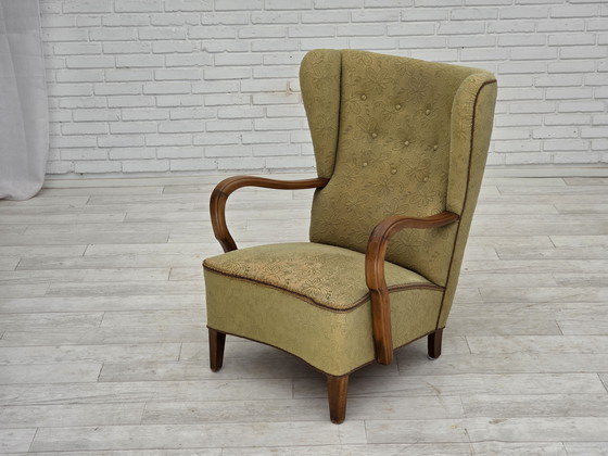 Image 1 of 1960er Jahre Dänischer Sessel, hellgrüner Möbelvelours, Buchenholz