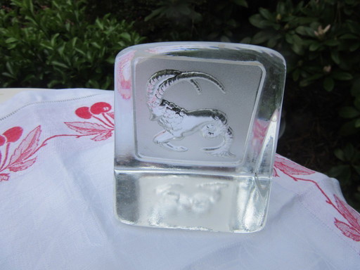 Nybro Briefbeschwerer-Design von Paul Isling, Sternzeichen Widder