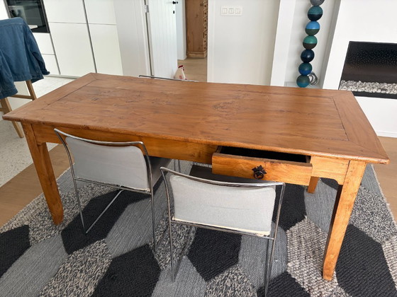 Image 1 of Mesa de madera de cerezo - mesa de estilo rústico con extensión y 1 cajón a cada lado.