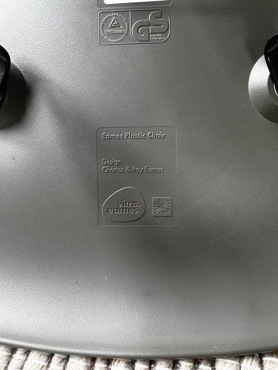 Image 1 of 2 x Silla de comedor Vitra Eames DSW