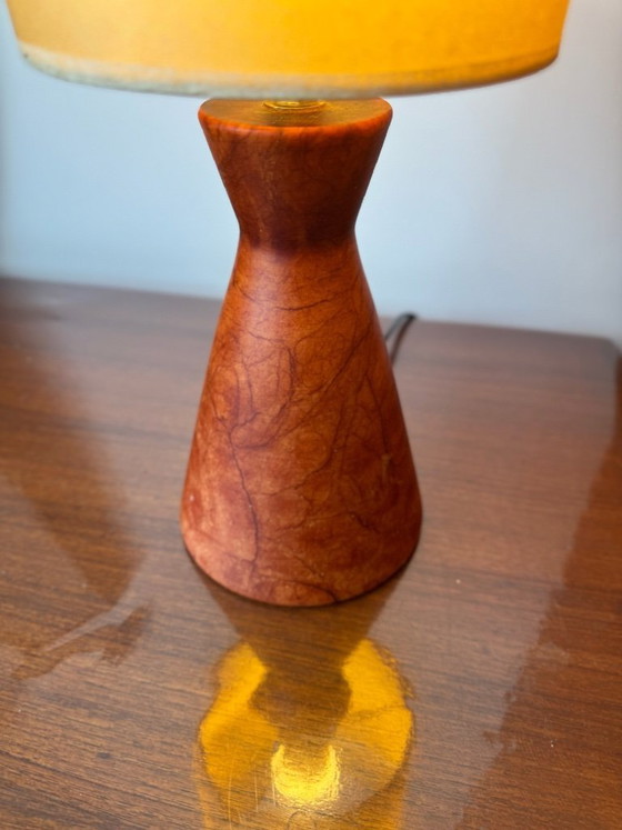 Image 1 of Lampe aus rotem Marmor, Art déco der 1960er Jahre