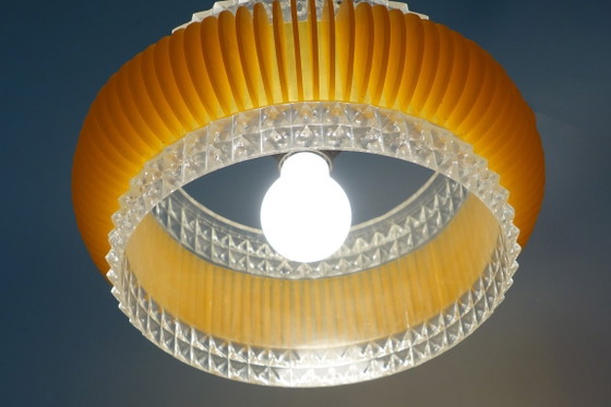 Space age chandelier in transparent plastic with orange 70s strip – Pendant lamps (photo 5 of 12)