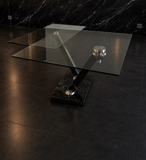 Lunch Time Table by Naos, distributed by Roche Bobois