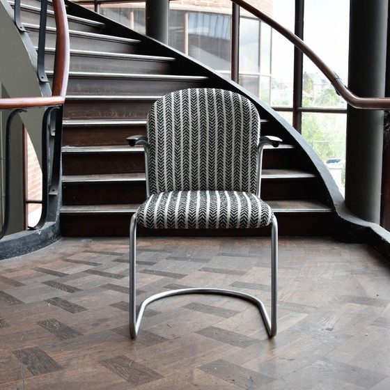 Image 1 of Gispen 413