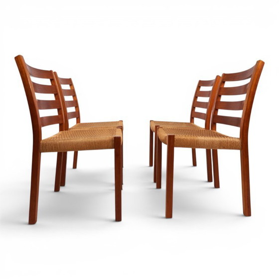 Image 1 of Niels Otto Møller Modèle 408, Ensemble de 4 chaises de salle à manger en teck Papercord pour J.L. Møllers, 1975