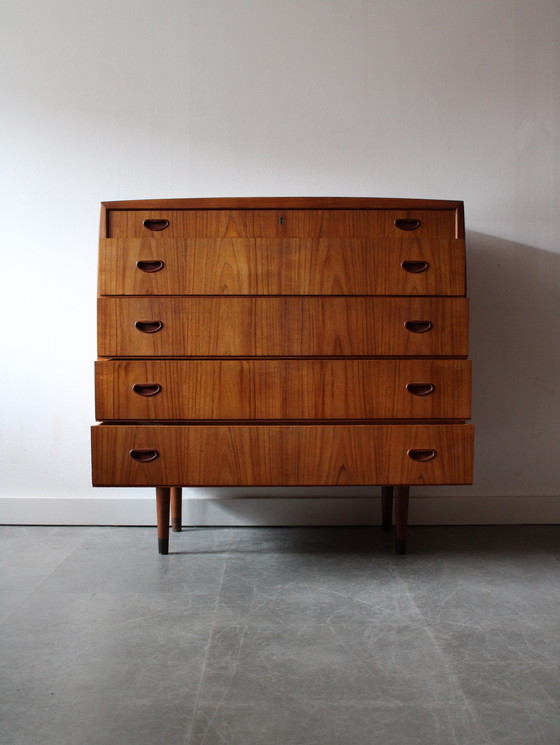 Image 1 of Vintage Deense brede ladekast in teak