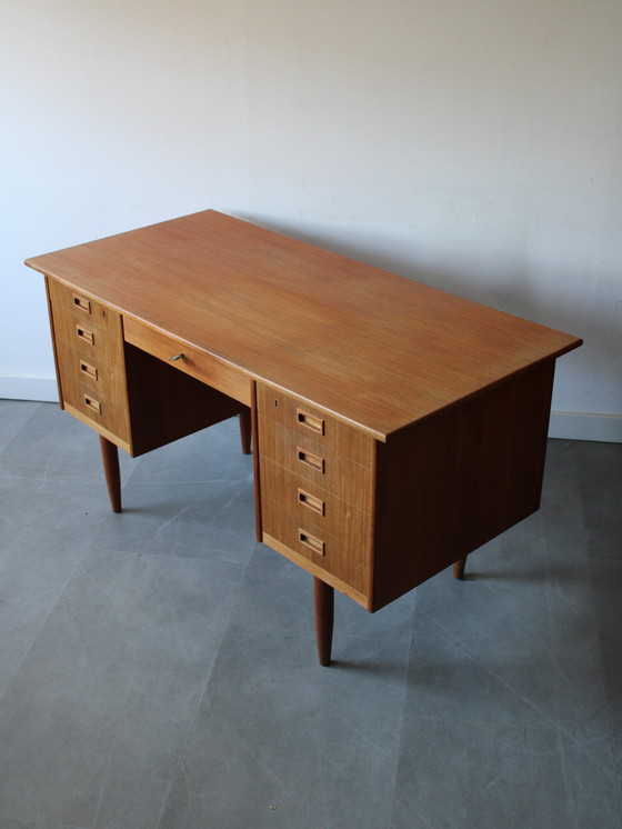 Image 1 of Scrivania vintage danese in teak