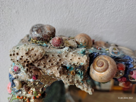 Image 1 of mirror with shell rim