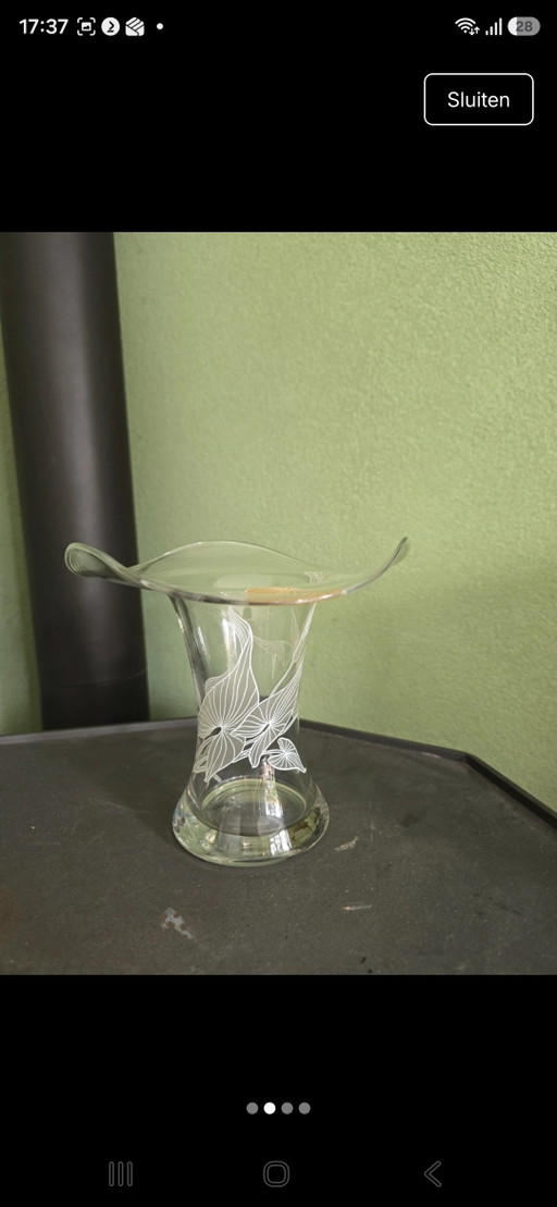Magnifique Vase Vintage en Verre Trompette / Vase à Col avec Motif Floral Gravé