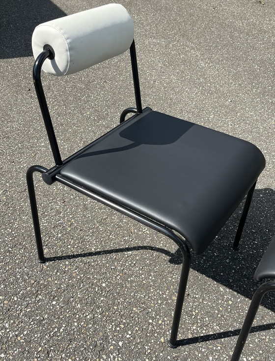 Image 1 of 2 sedie postmoderne Memphis, nere e bianche