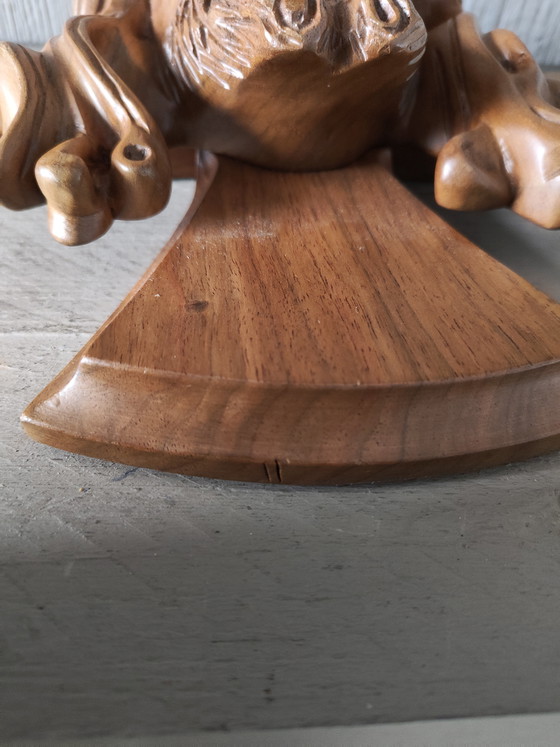 Image 1 of Buste ancien en bois sculpté de Jésus-Christ, avec tête, couronne et épines sur une croix, décoration murale