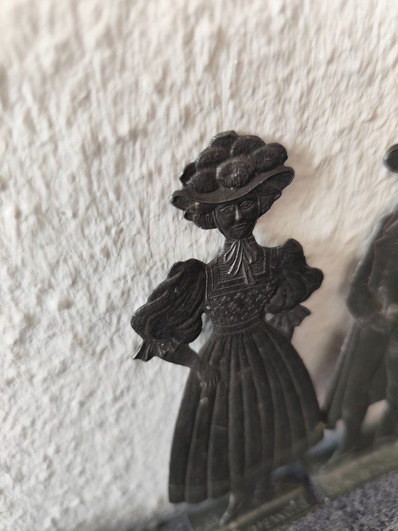 Image 1 of Platte metalen beeldjes uit het Zwarte Woud – vintage – handgemaakt – zeldzaam – ca. 12 cm