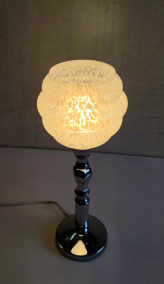Lámpara de mesa de metal cromado con globo de cristal de Clichy - Mediados del siglo XX – Lámparas de mesa (photo 5 of 10)