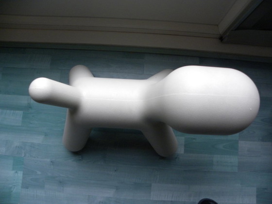 Magis Puppy, Design Sculpture by Eero Aarnio – Plastic (photo 10 of 15)