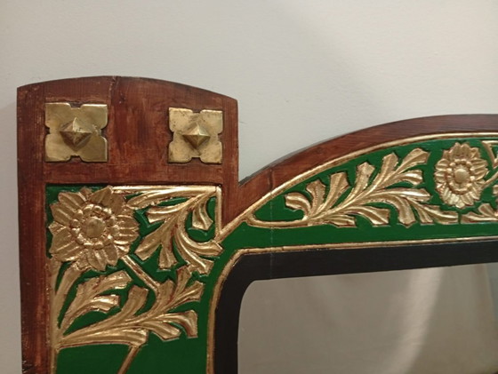 Image 1 of Spectaculaire en ongewone originele pre-art-decospiegel, gepolychromeerd en gedeeltelijk verguld met gesso