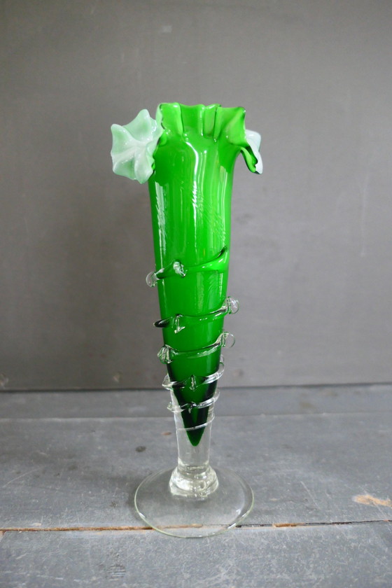 Image 1 of Vase Vintage Tango Verre Opalin Vert