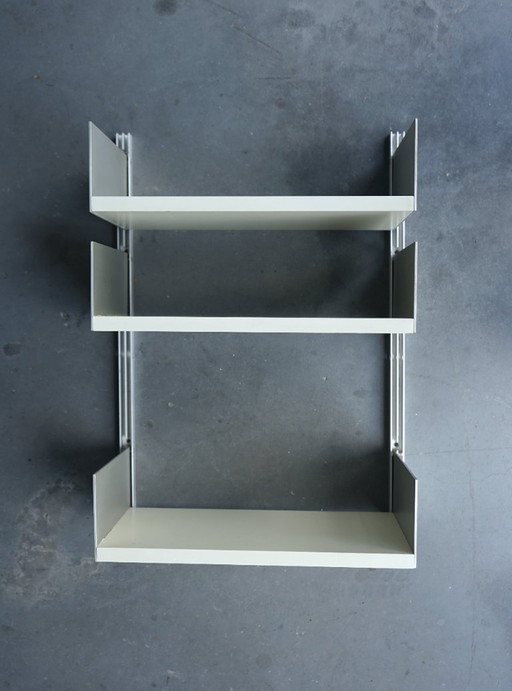 Estantería de pared pequeña modelo 606 de Dieter Rams para Vitsoe, década de 1960.