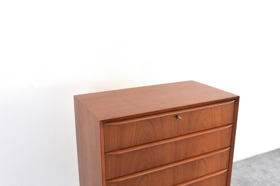 Image 1 of Deense teakhouten ladekast uit het midden van de 20e eeuw, jaren 60.